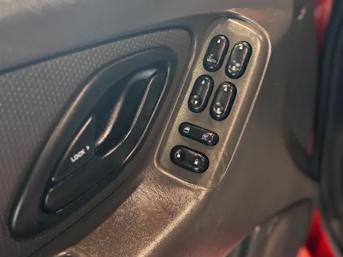 2007 Ford Escape XLS — Interior