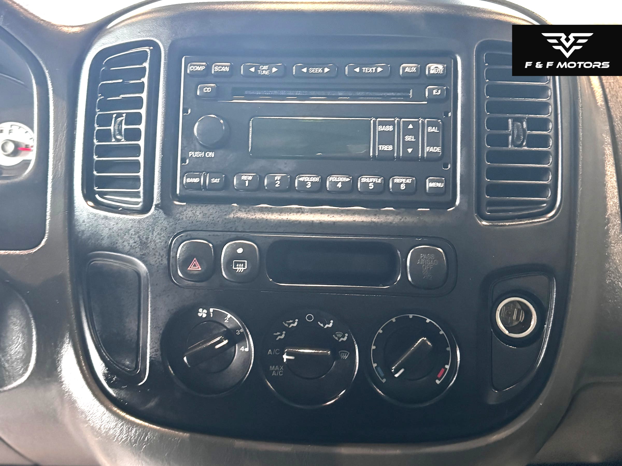 2007 Ford Escape XLS — Interior