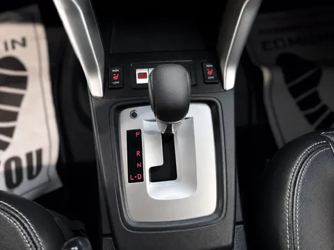 2014 Subaru Forester 2.5I Limited — Interior
