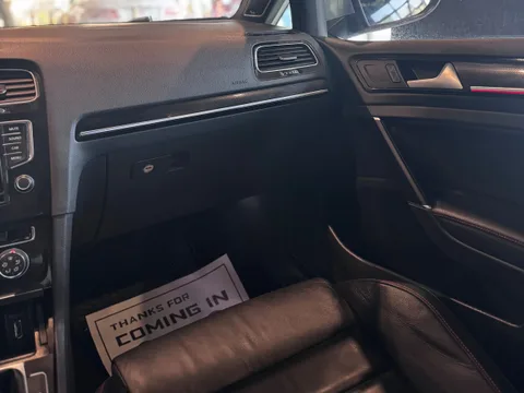 2015 Volkswagen GTI SE — Interior