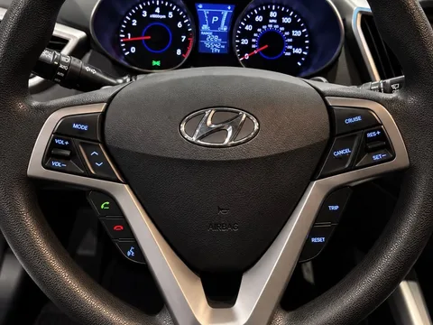 2016 Hyundai Veloster Base — Interior