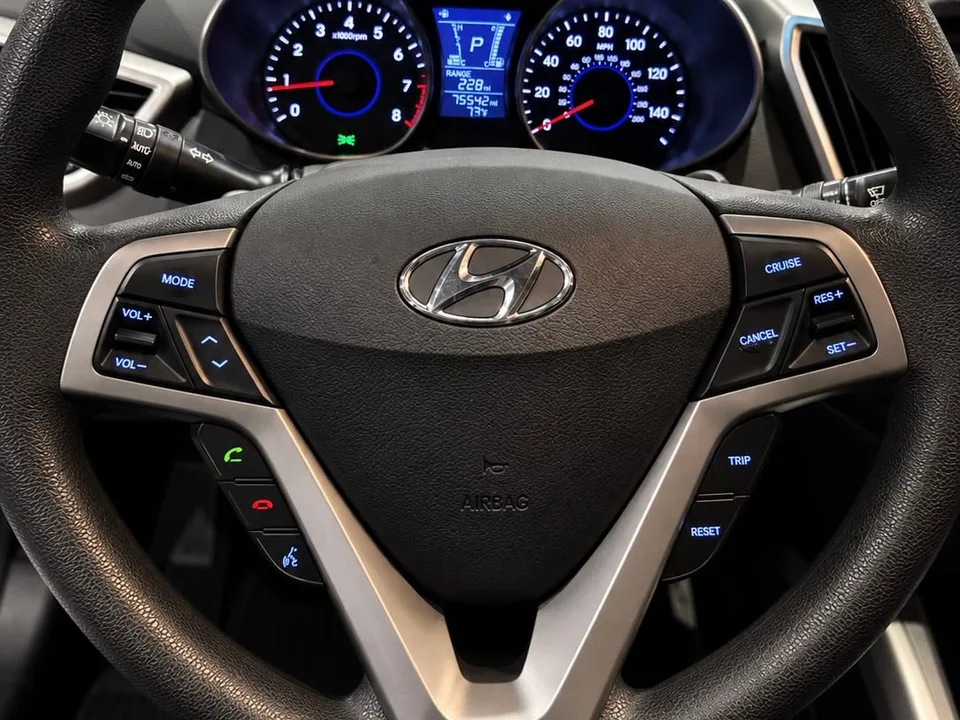 2016 Hyundai Veloster Base — Interior
