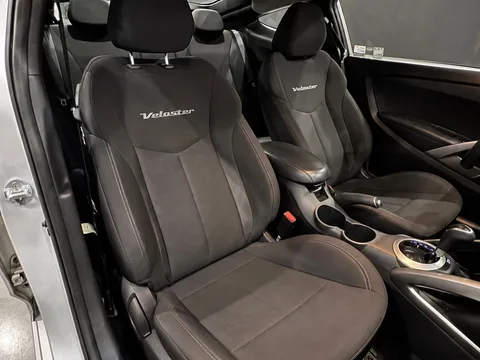 2016 Hyundai Veloster Base — Interior