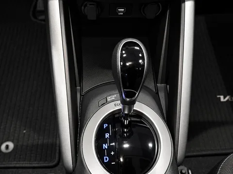 2016 Hyundai Veloster Base — Interior