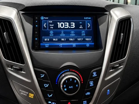 2016 Hyundai Veloster Base photo 14