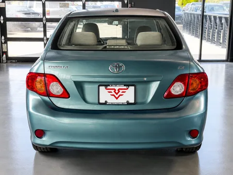 2009 Toyota Corolla LE photo 6