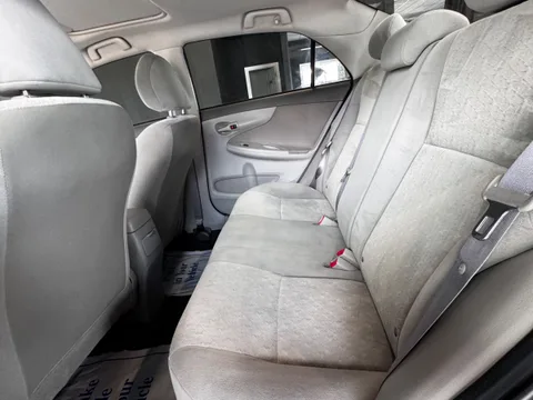 2009 Toyota Corolla LE — Interior