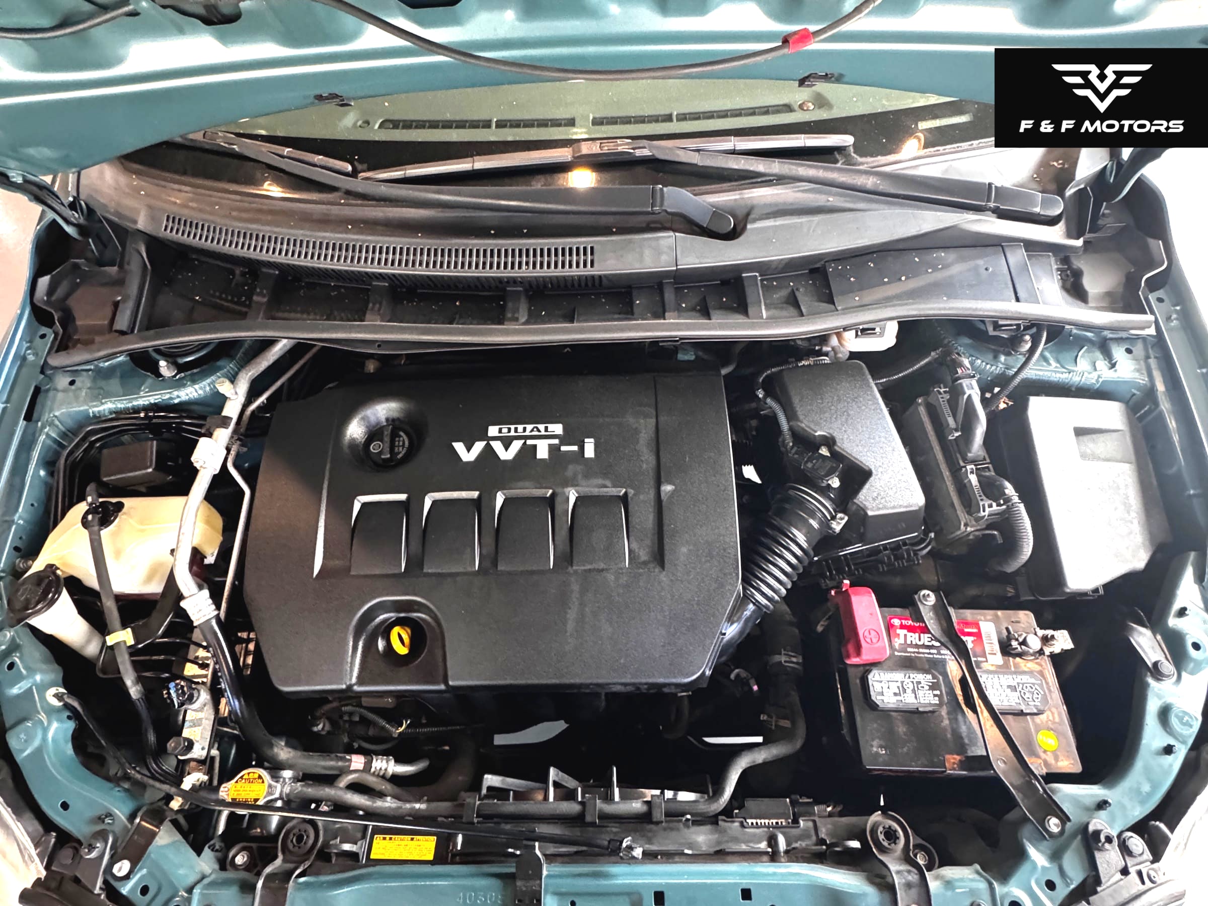 2009 Toyota Corolla LE — Engine