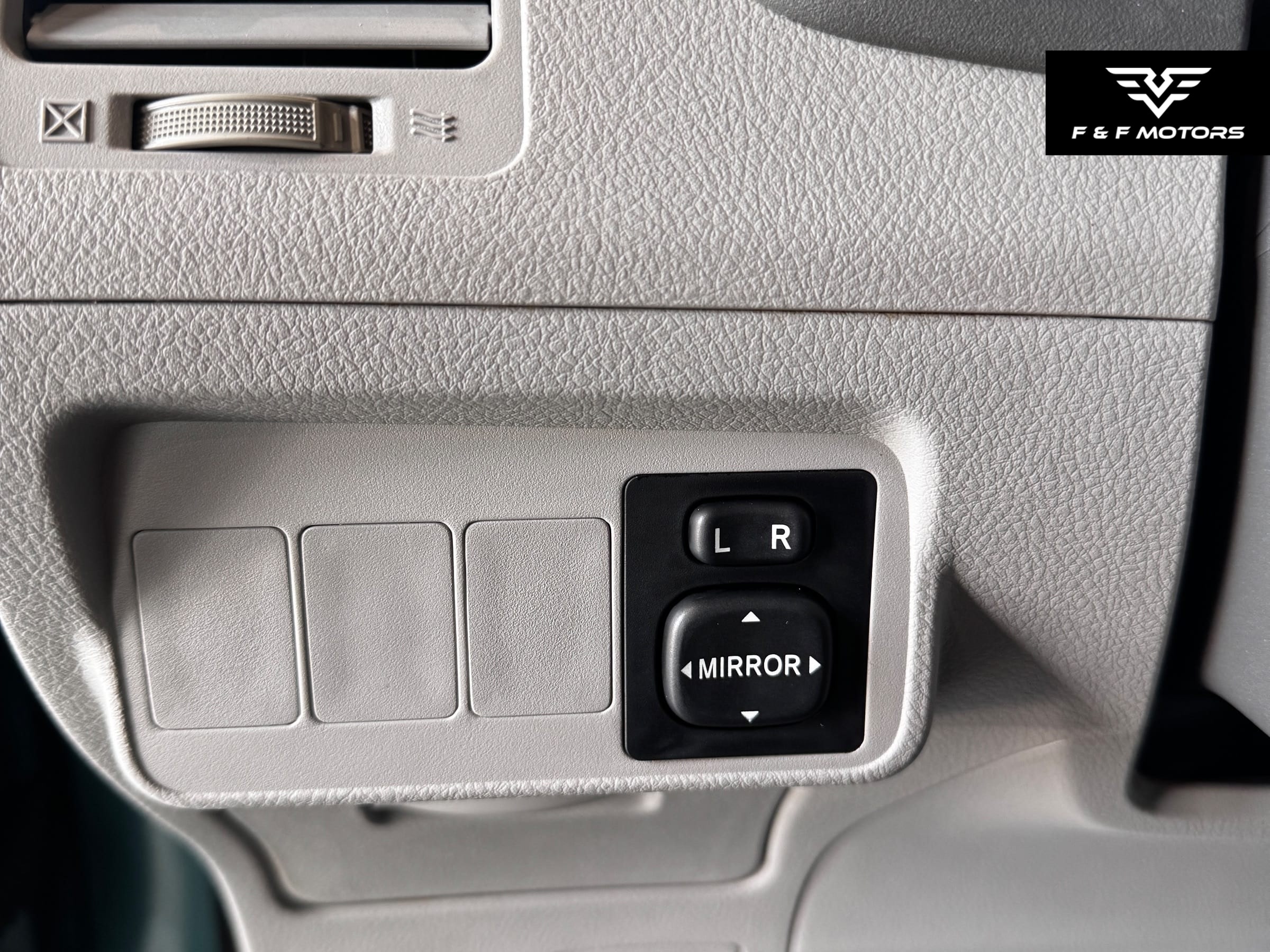 2009 Toyota Corolla LE — Interior