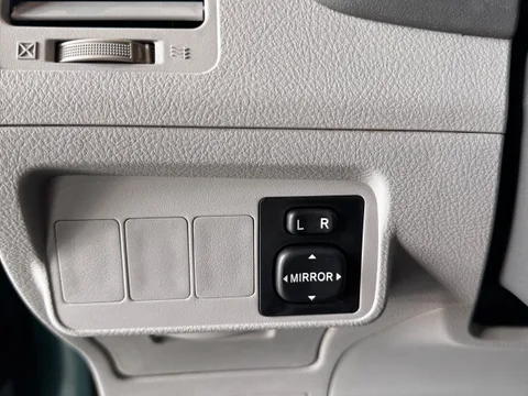 2009 Toyota Corolla LE — Interior