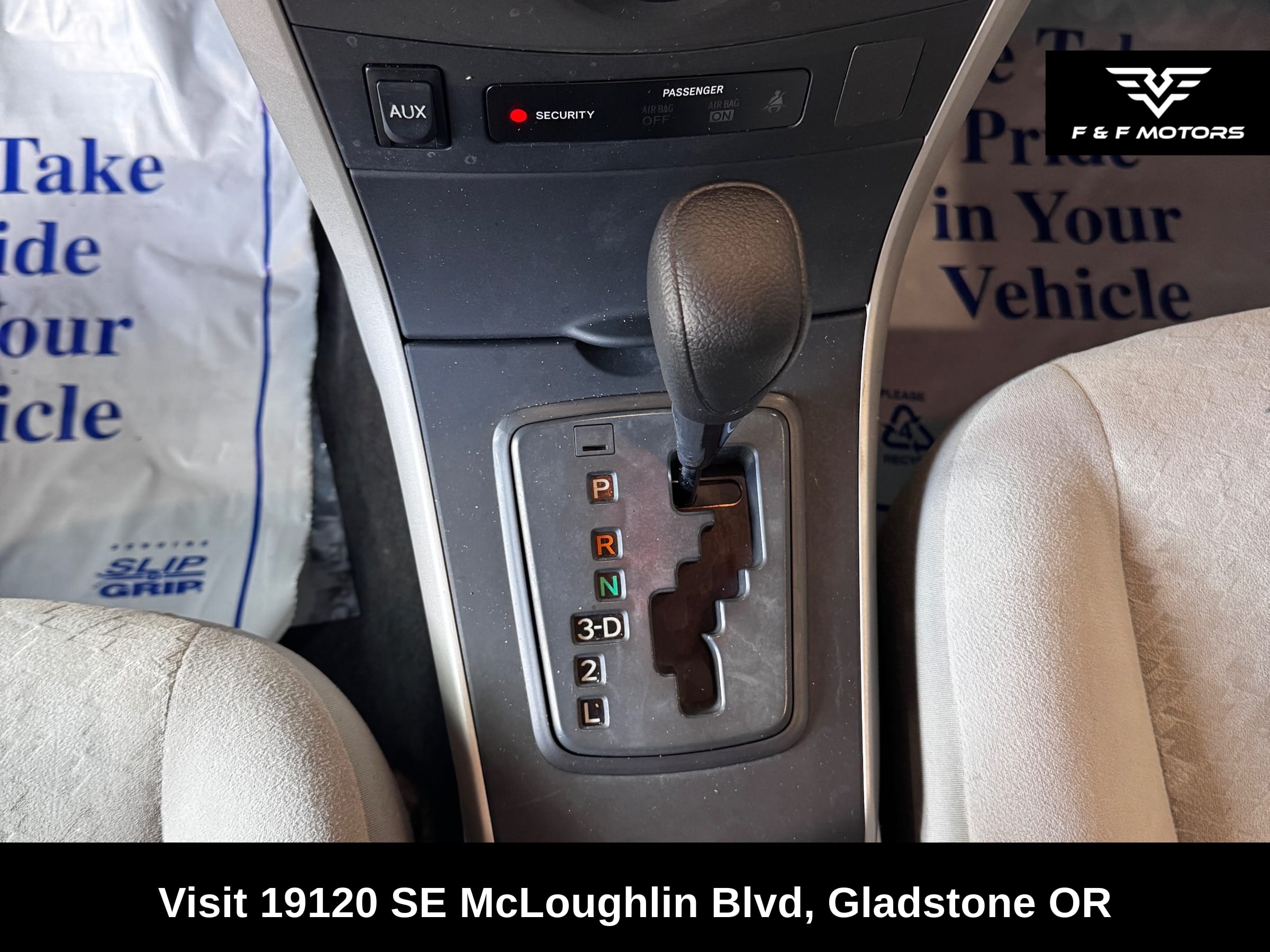 2009 Toyota Corolla LE — Interior