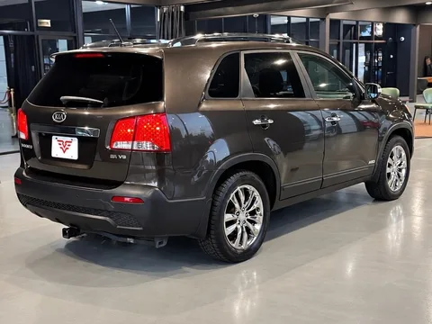 2011 Kia Sorento EX photo 3
