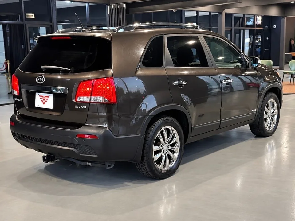 2011 Kia Sorento EX photo 3