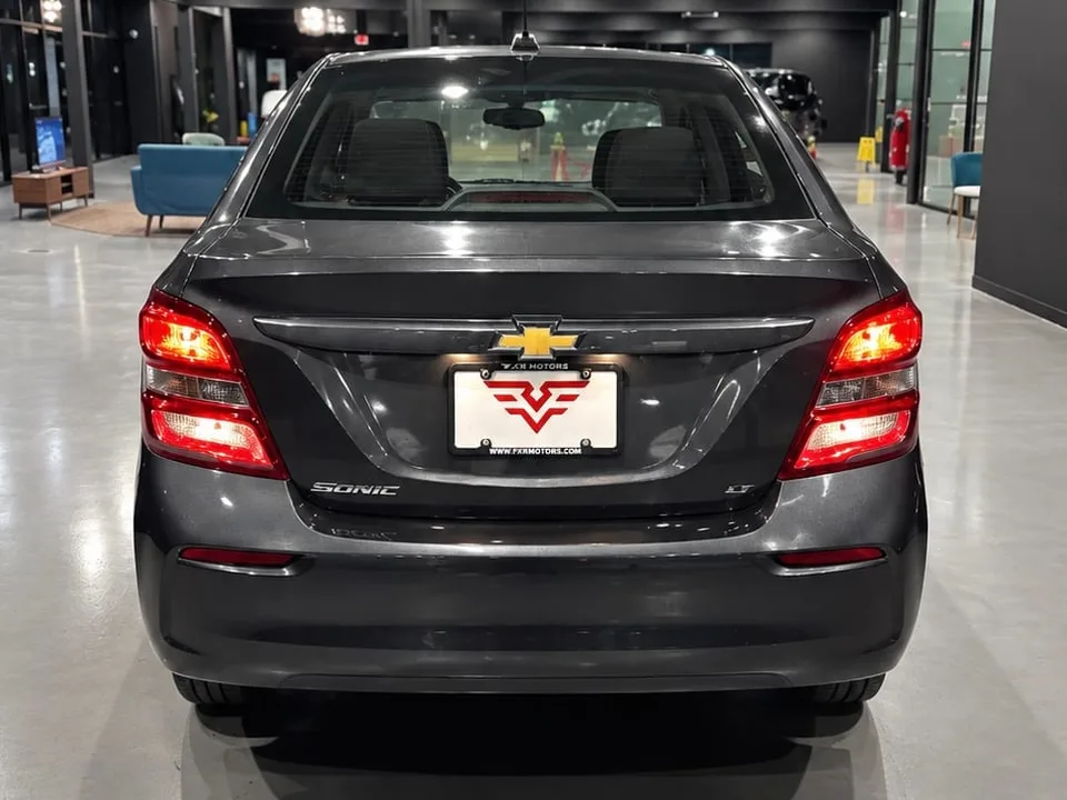 2017 Chevrolet Sonic LT — Exterior · Photo 5