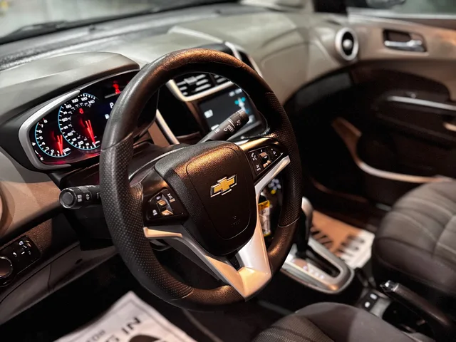2017 Chevrolet Sonic LT — Interior · Photo 7