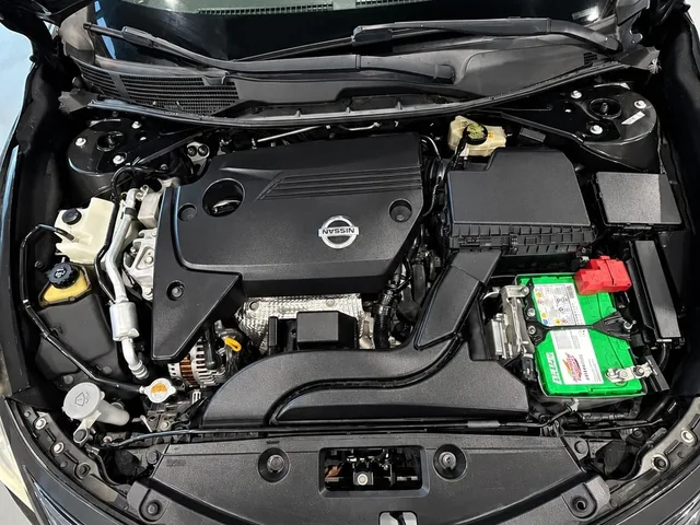 2014 Nissan Altima — Engine · Photo 15