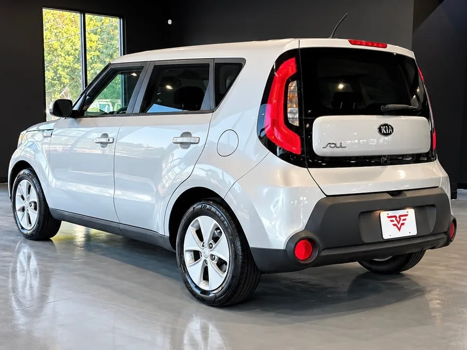 2016 Kia Soul Base — Exterior · Photo 4