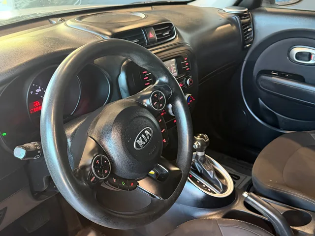 2016 Kia Soul Base — Interior · Photo 7