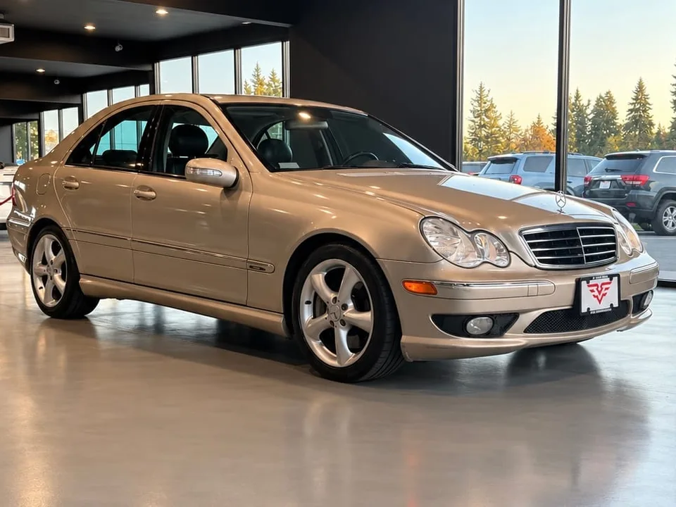 2005 Mercedes-Benz C-Class C230 — Exterior · Photo 1