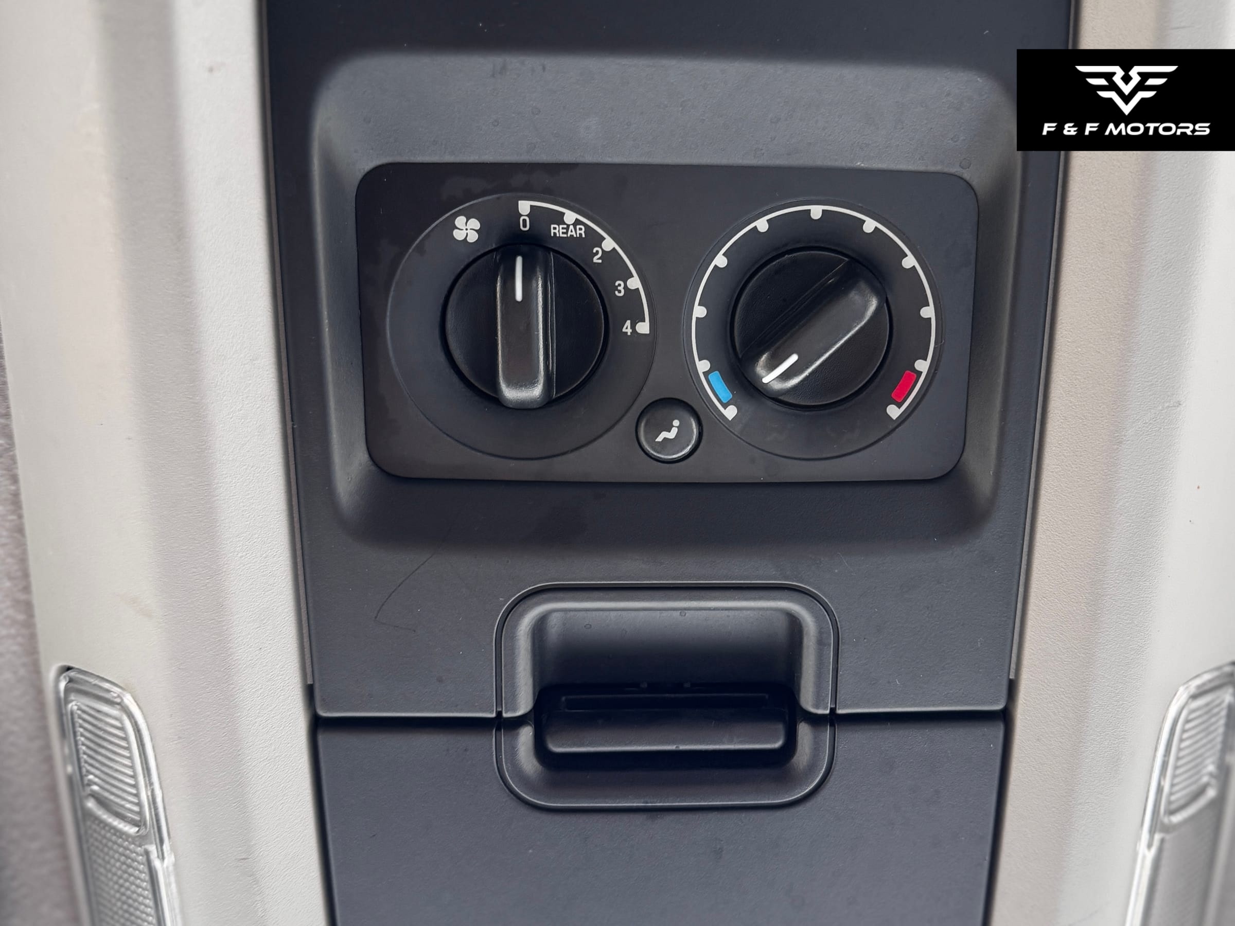 2006 Ford Expedition XLT photo 17