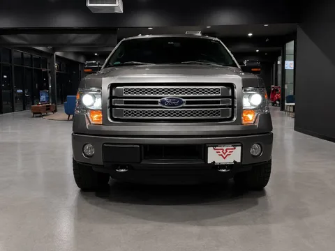 2014 Ford F-150 XLT — Engine