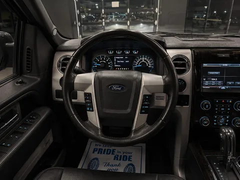 2014 Ford F-150 XLT — Interior