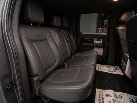 2014 Ford F-150 XLT — Interior