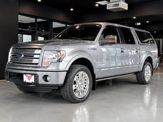 2014 Ford F-150 XLT — Interior · Photo 2
