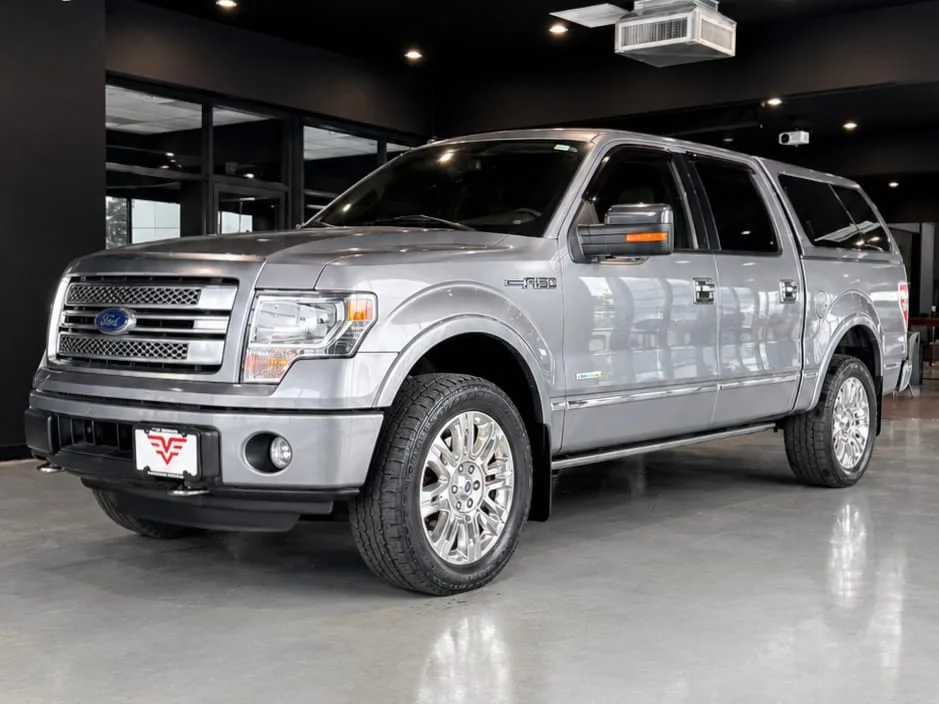 2014 Ford F-150 XLT — Interior · Photo 2