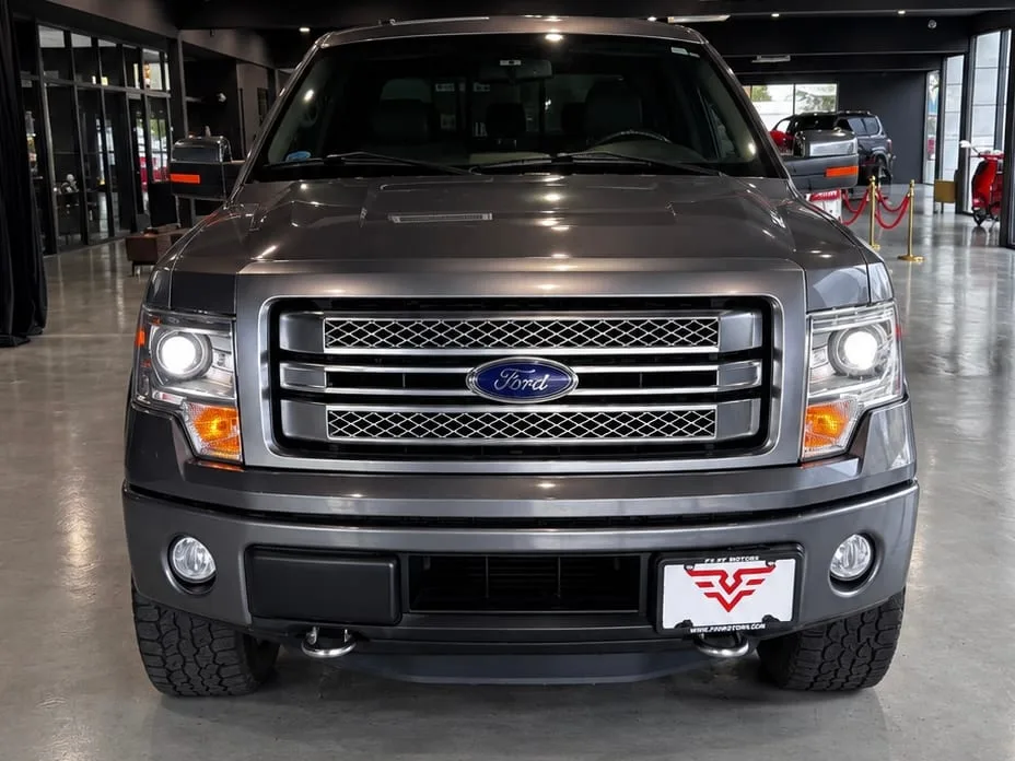 2014 Ford F-150 XLT — Interior · Photo 5